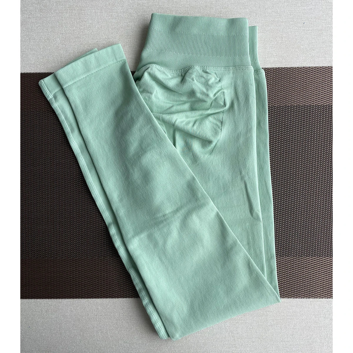 Seamless Women’s Leggings – Scrunch Bum Yoga & Gym Pants